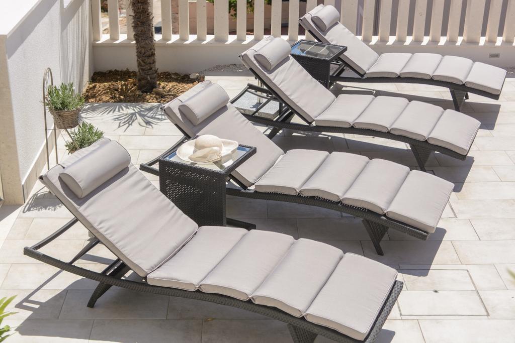 Apartments Villa Atlantis Trogir Exterior photo