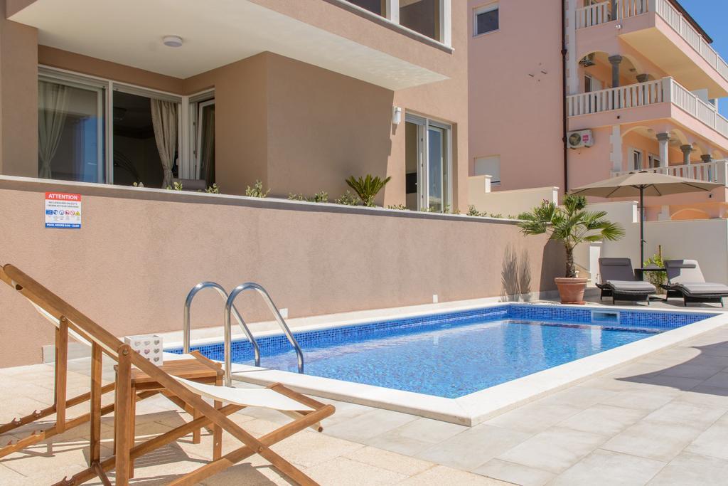 Apartments Villa Atlantis Trogir Exterior photo