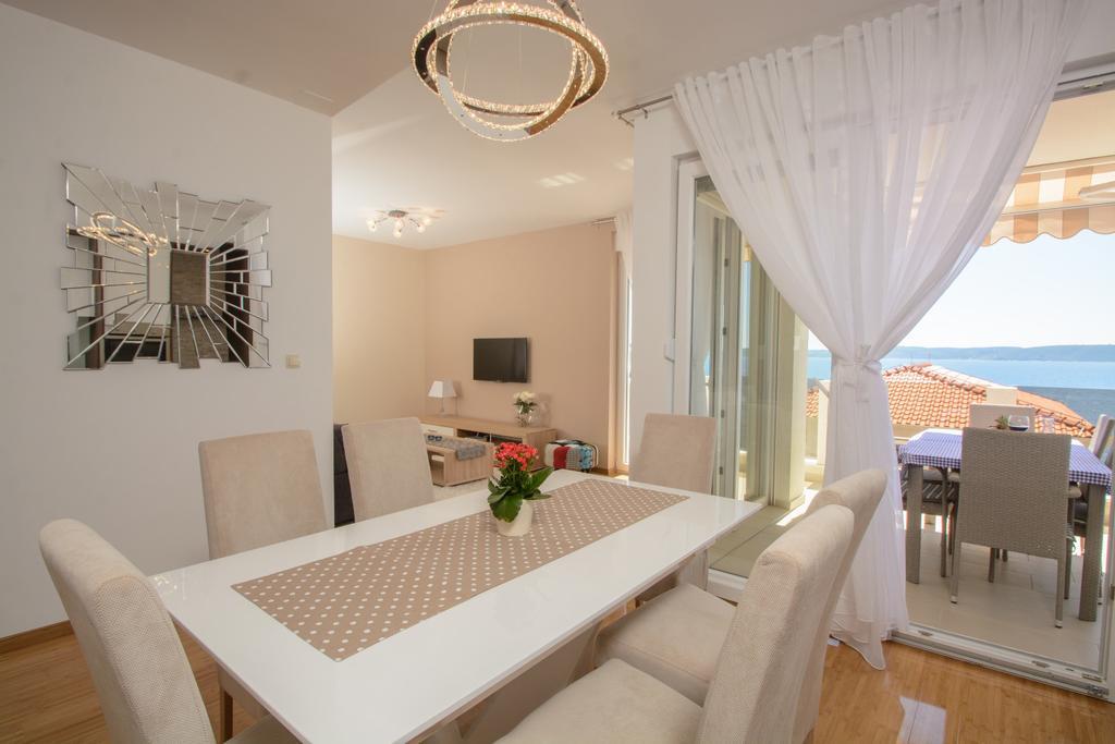 Apartments Villa Atlantis Trogir Exterior photo